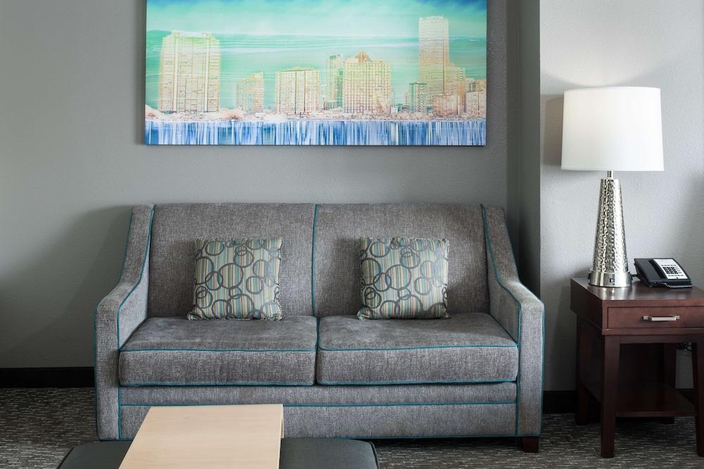 Homewood Suites Miami Airport/Blue Lagoon Exterior photo