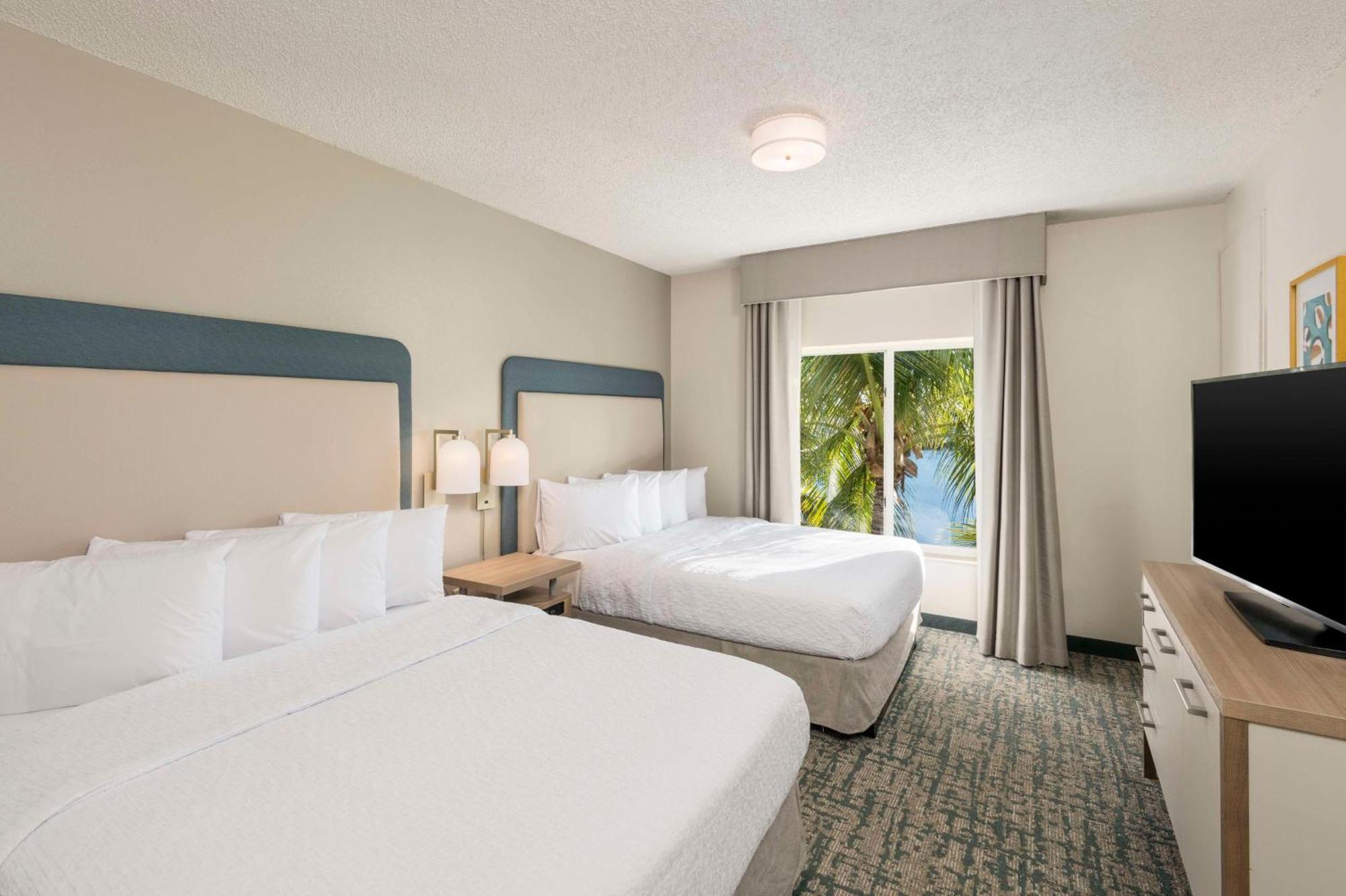 Homewood Suites Miami Airport/Blue Lagoon Exterior photo